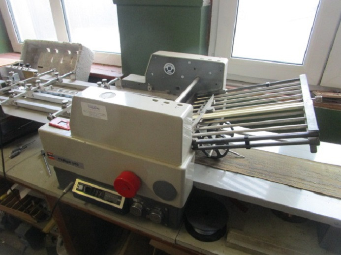 TISCH-FALZMASCHINE MB MULTIPLI 382 PBA - Falzmaschine: das Bild 3 TISCH-FALZMASCHINE MB MULTIPLI 382 PBA - Falzmaschine: das Bild 3