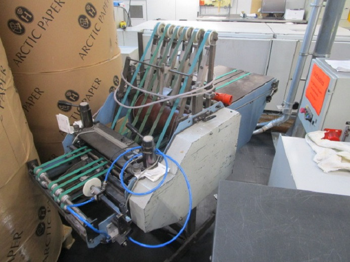 VERTIKALE STAPELAUSLAGE MBO SAP 46L - Falzmaschine: das Bild 2 VERTIKALE STAPELAUSLAGE MBO SAP 46L - Falzmaschine: das Bild 2