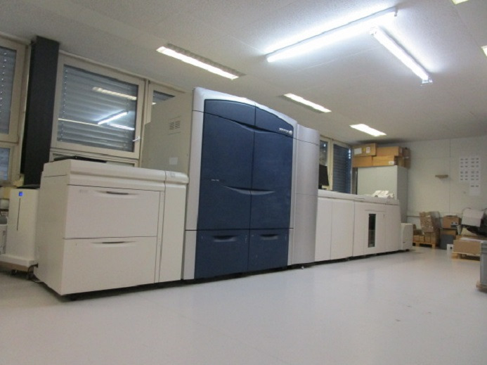 XEROX COLORPRESS 1000 / Colour 1000 mit Freeflow Printserver und Clear Toner - Druckmaschine: das Bild 2 XEROX COLORPRESS 1000 / Colour 1000 mit Freeflow Printserver und Clear Toner - Druckmaschine: das Bild 2