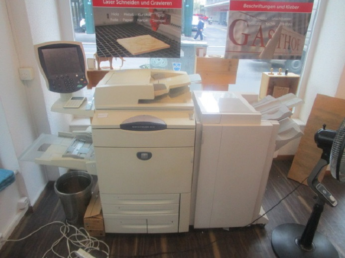 XEROX DC250 (Drucken, Kopieren, Scannen) mit Broschürenfinischer - Druckmaschine: das Bild 1 XEROX DC250 (Drucken, Kopieren, Scannen) mit Broschürenfinischer - Druckmaschine: das Bild 1
