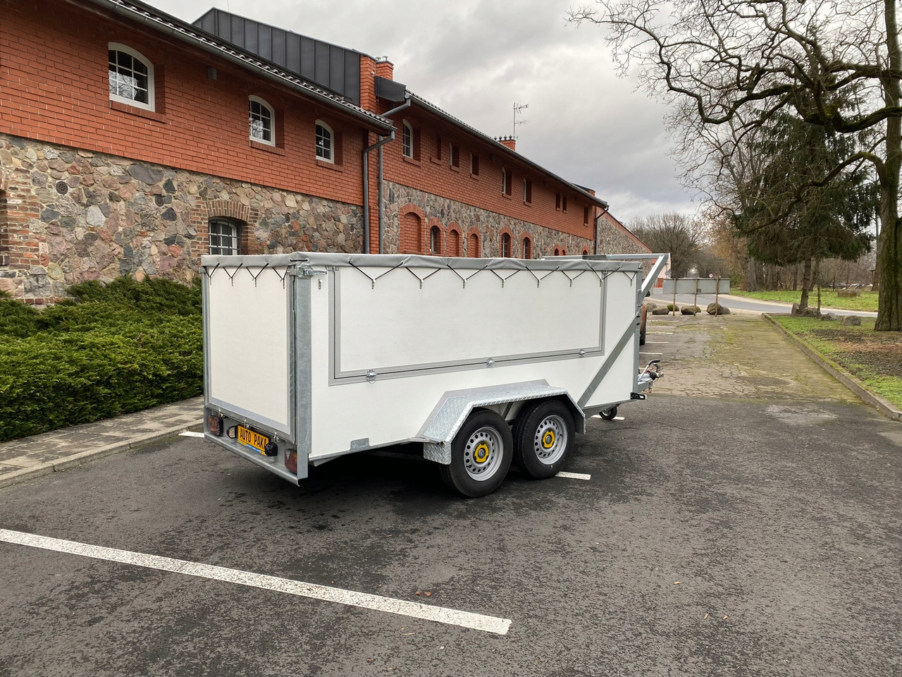 PRZYCZEPA DO PRZEWOZU ŚWIŃ / BYDŁA, DMC 2700 / TRAILER FOR TRANSPORTING PIGS / CATTLE, DMC 2700 - Tiertransporter Anhänger: das Bild 2 PRZYCZEPA DO PRZEWOZU ŚWIŃ / BYDŁA, DMC 2700 / TRAILER FOR TRANSPORTING PIGS / CATTLE, DMC 2700 - Tiertransporter Anhänger: das Bild 2