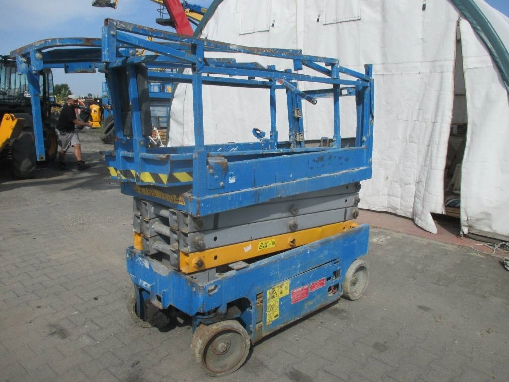 Genie GS 1932 - Scherenbühne: das Bild 2 Genie GS 1932 - Scherenbühne: das Bild 2