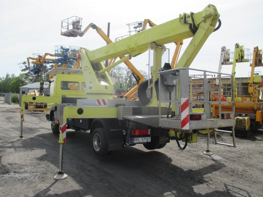 Wumag WT 230 - LKW mit Arbeitsbühne: das Bild 5 Wumag WT 230 - LKW mit Arbeitsbühne: das Bild 5