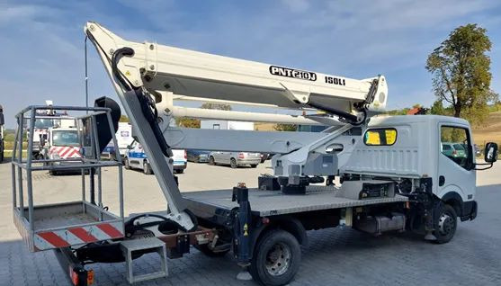 LKW mit Arbeitsbühne Nissan NT 400 CABSTAR podnośnik koszowy ISOLI PNT 210 JD4: das Bild 6