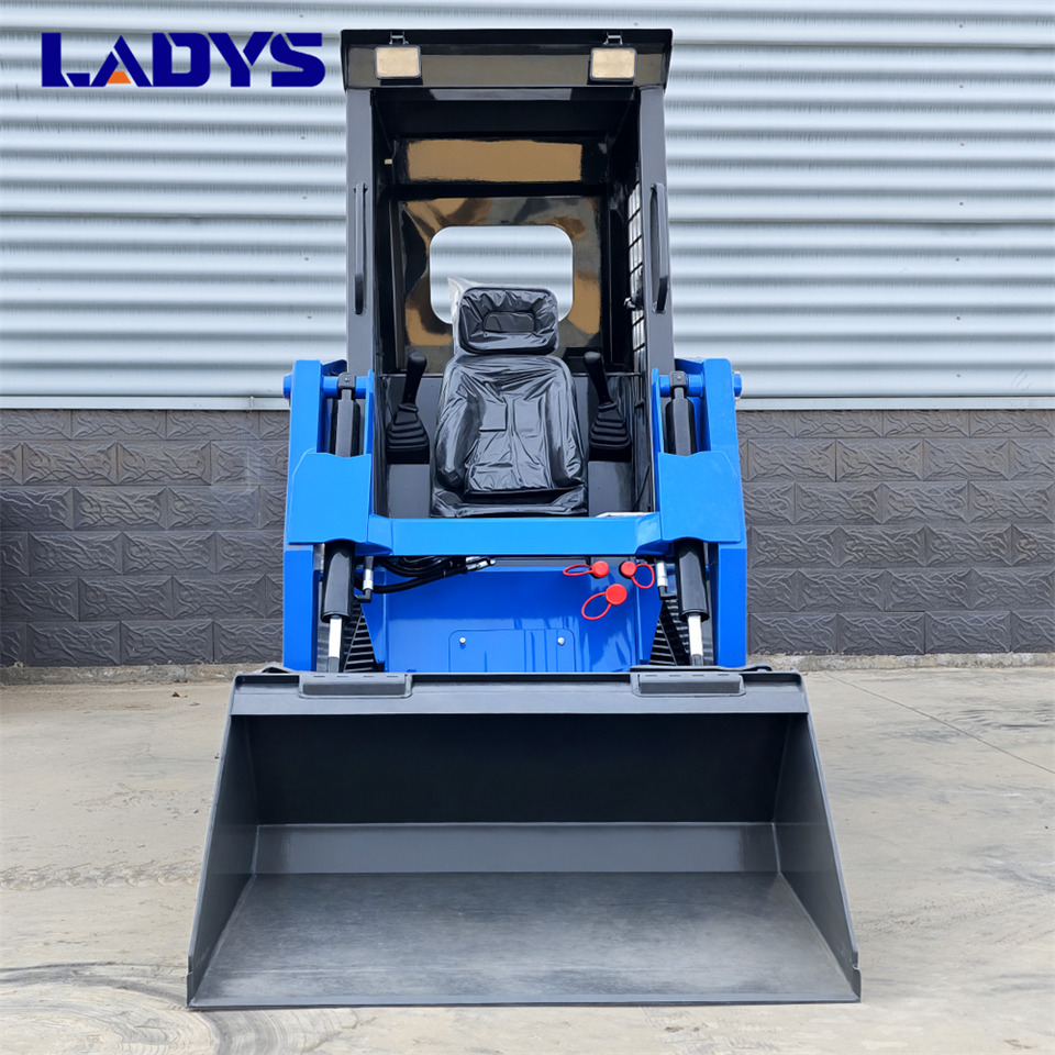 LADYS LADYS LA670 Mini Small Skid Steer Loader Compact Track Diesel Mini Skid Steer Loader For Sale With Small Mini Skid Steer Attachments 4 In 1 Bucket - Kompaktlader: das Bild 5 LADYS LADYS LA670 Mini Small Skid Steer Loader Compact Track Diesel Mini Skid Steer Loader For Sale With Small Mini Skid Steer Attachments 4 In 1 Bucket - Kompaktlader: das Bild 5