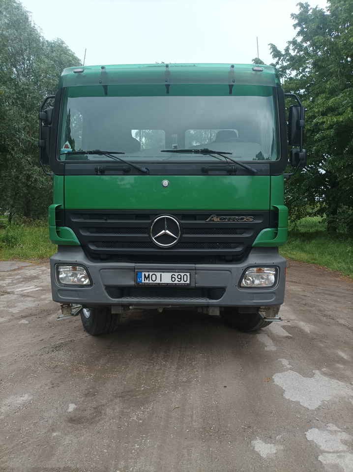 MERCEDES-BENZ ACTROS 18 36 4X4 - Kipper: das Bild 2 MERCEDES-BENZ ACTROS 18 36 4X4 - Kipper: das Bild 2