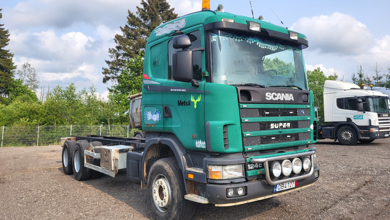 SCANIA R124 420 6X4 - Fahrgestell LKW: das Bild 2 SCANIA R124 420 6X4 - Fahrgestell LKW: das Bild 2