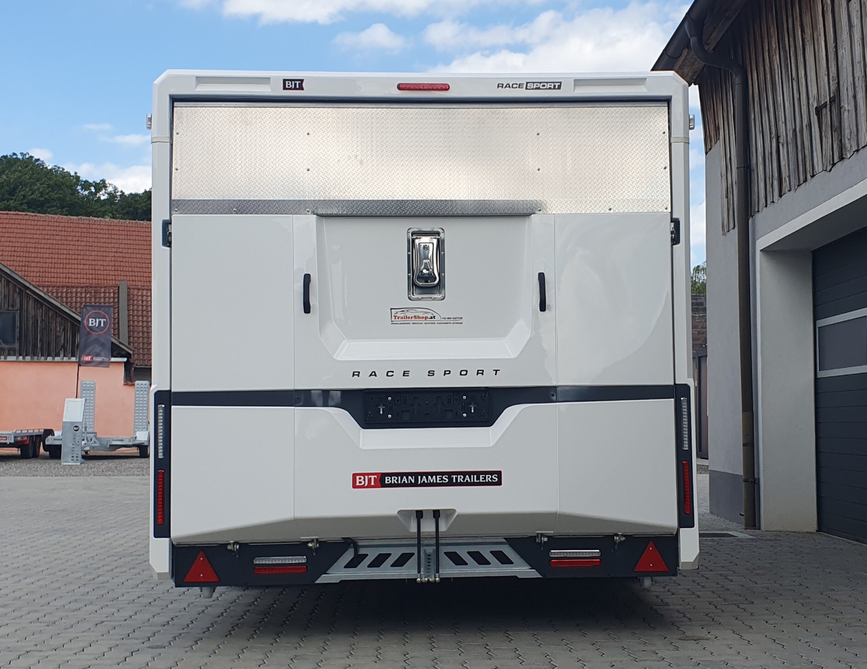 BRIAN JAMES TRAILERS NEW Race Sport - Autotransporter Anhänger: das Bild 3 BRIAN JAMES TRAILERS NEW Race Sport - Autotransporter Anhänger: das Bild 3