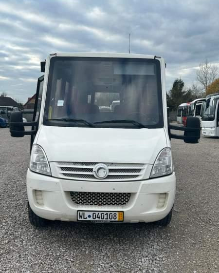 Iveco Daily Kutsenits 2011 Rossero, Prodig - Kleinbus, Personentransporter: das Bild 3 Iveco Daily Kutsenits 2011 Rossero, Prodig - Kleinbus, Personentransporter: das Bild 3