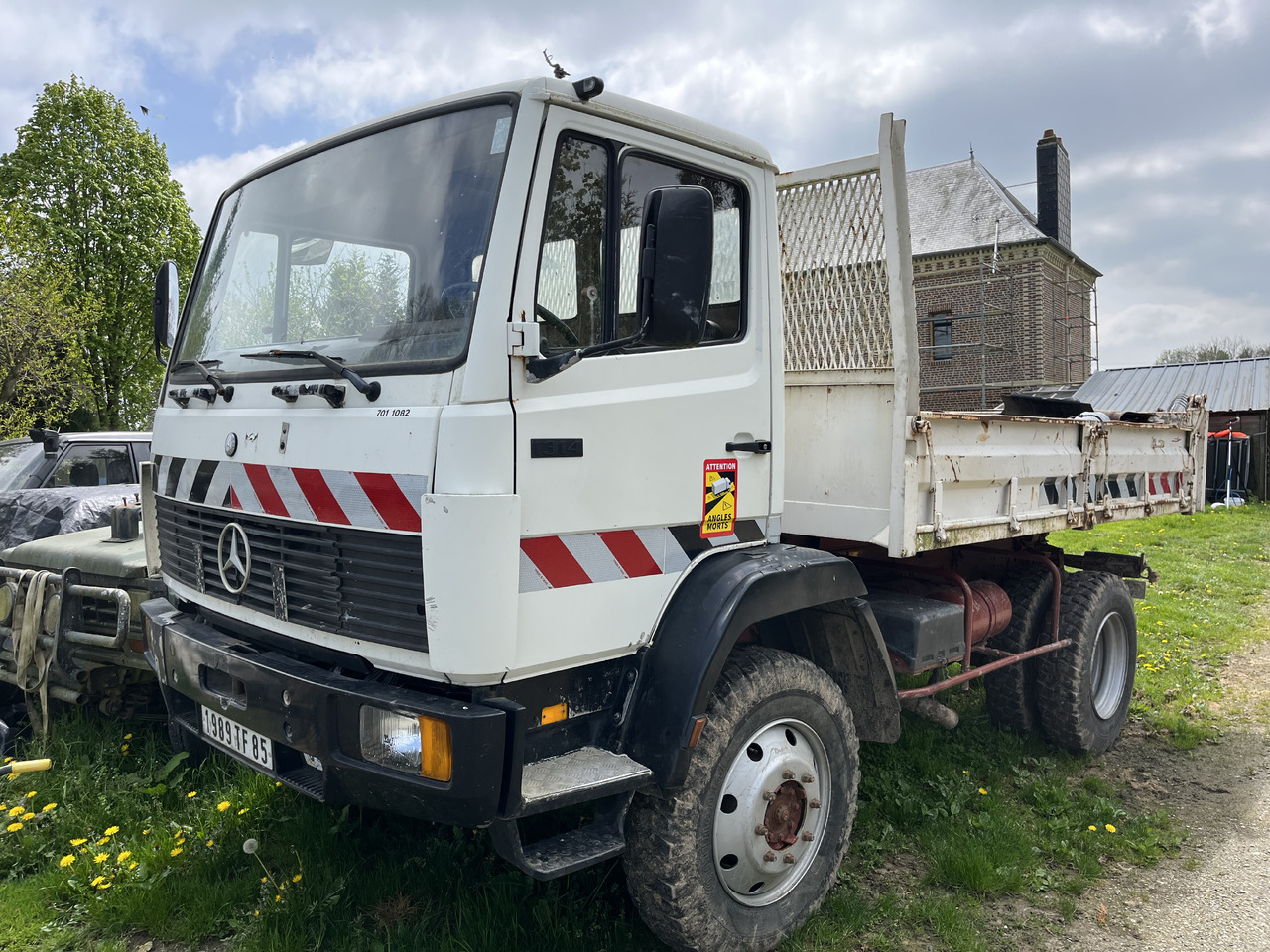 MERCEDES-BENZ 1314 benne 4x4 - Kipper: das Bild 1 MERCEDES-BENZ 1314 benne 4x4 - Kipper: das Bild 1