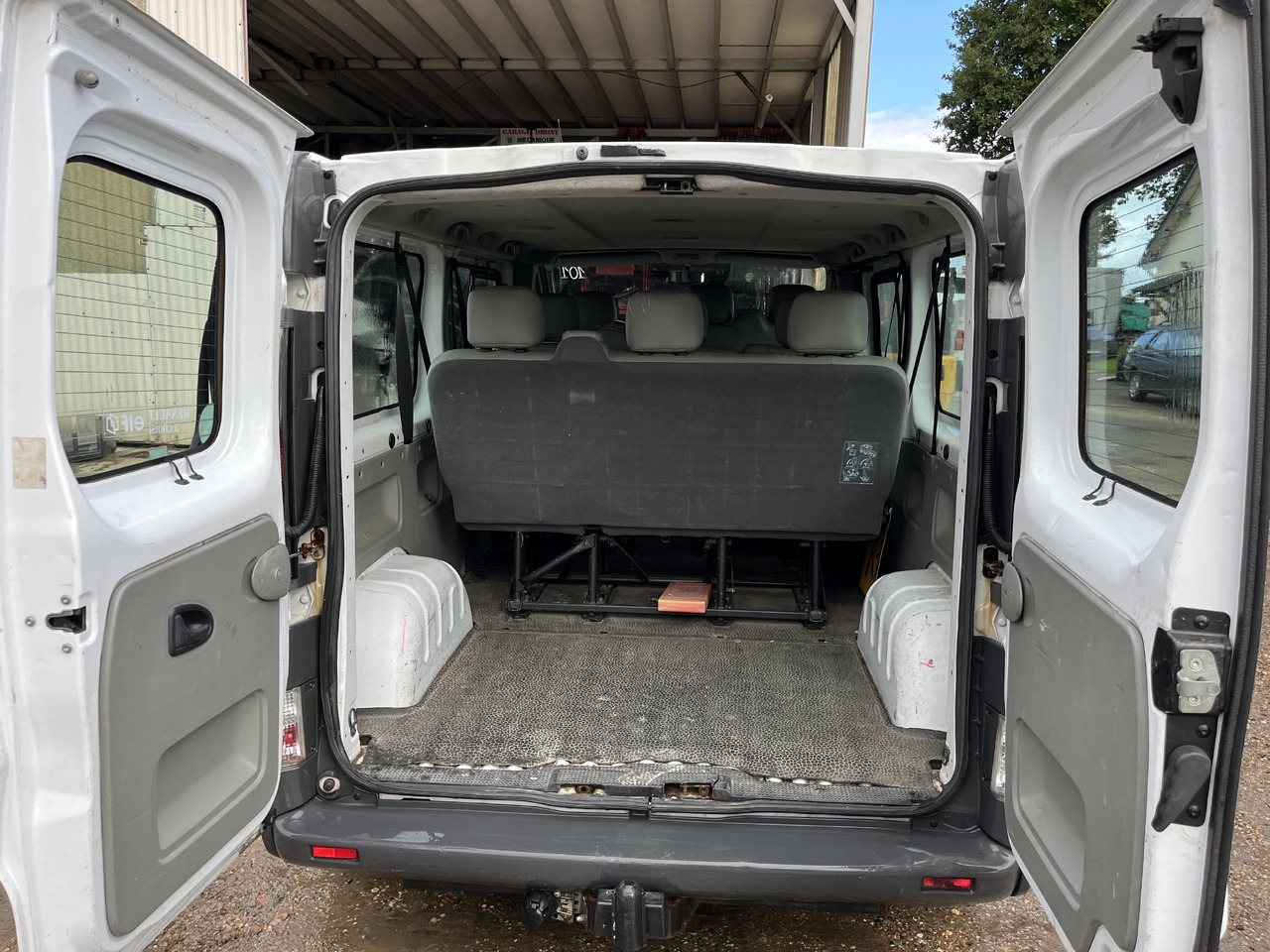 Renault Trafic 1L9 dci 80cv 9 places - Kleinbus, Personentransporter: das Bild 5 Renault Trafic 1L9 dci 80cv 9 places - Kleinbus, Personentransporter: das Bild 5