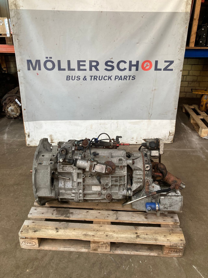 Mercedes-Benz Schaltgetriebe Mercedes GO210-6 GO 210-6 714.140 Setra Retarder - Getriebe und Teile für Bus: das Bild 1 Mercedes-Benz Schaltgetriebe Mercedes GO210-6 GO 210-6 714.140 Setra Retarder - Getriebe und Teile für Bus: das Bild 1