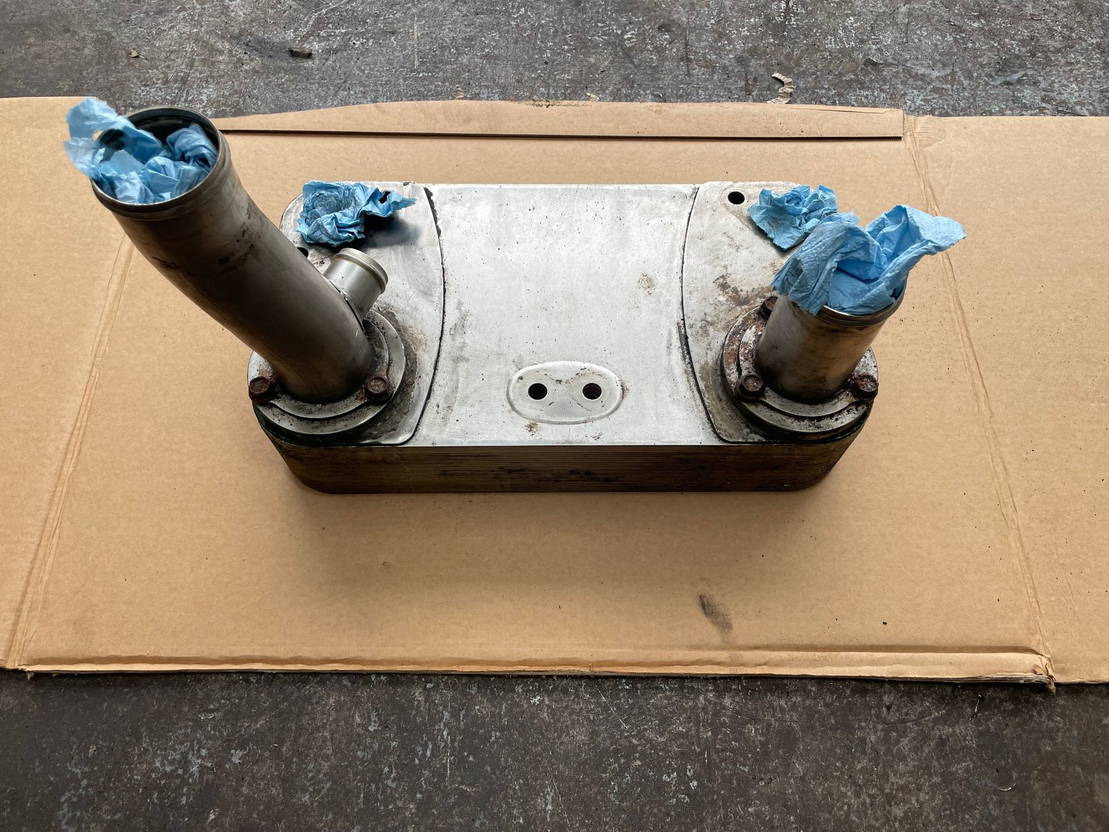 ZF ZF Ölkühler Wärmetauscher Getriebeölkühler Ecolife 6AP 1400 1700 - Ölkühler für Bus: das Bild 3 ZF ZF Ölkühler Wärmetauscher Getriebeölkühler Ecolife 6AP 1400 1700 - Ölkühler für Bus: das Bild 3