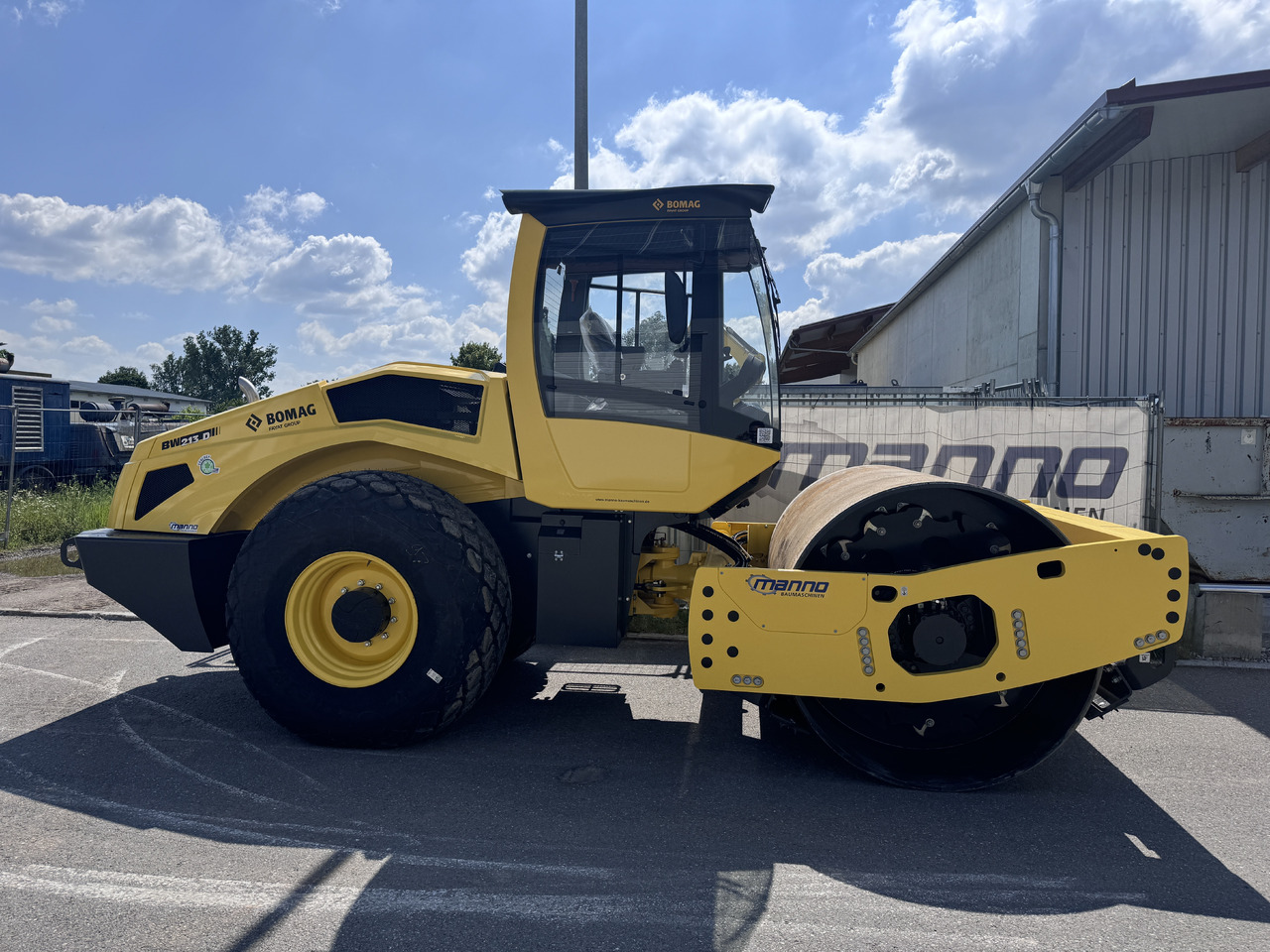 Bomag BW 213 D-5 - Walzenzug: das Bild 1 Bomag BW 213 D-5 - Walzenzug: das Bild 1
