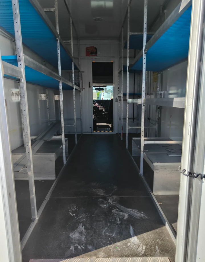 Koffer Transporter IVECO DAILY 35S14: das Bild 8 Koffer Transporter IVECO DAILY 35S14: das Bild 8