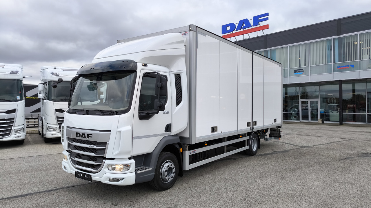 DAF XB 210 FA - Koffer LKW: das Bild 1 DAF XB 210 FA - Koffer LKW: das Bild 1