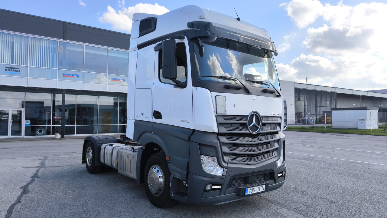 MERCEDES-BENZ Actros 1845 - Sattelzugmaschine: das Bild 2 MERCEDES-BENZ Actros 1845 - Sattelzugmaschine: das Bild 2