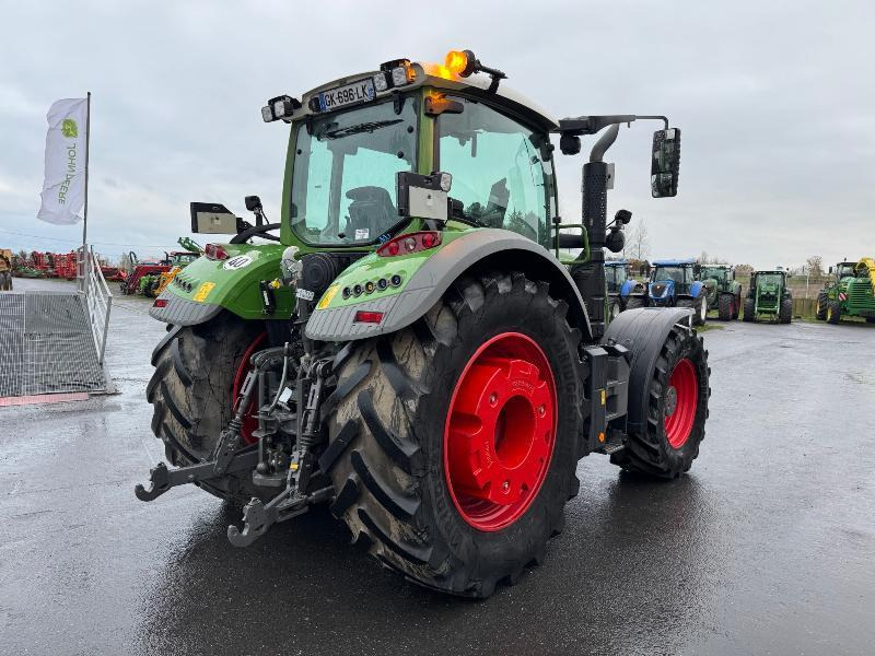 FENDT 724 PROFI PLUS - Traktor: das Bild 4 FENDT 724 PROFI PLUS - Traktor: das Bild 4