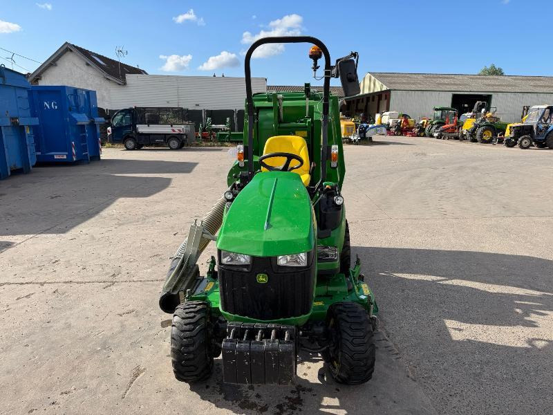 JOHN DEERE 1026R - Traktor: das Bild 5 JOHN DEERE 1026R - Traktor: das Bild 5