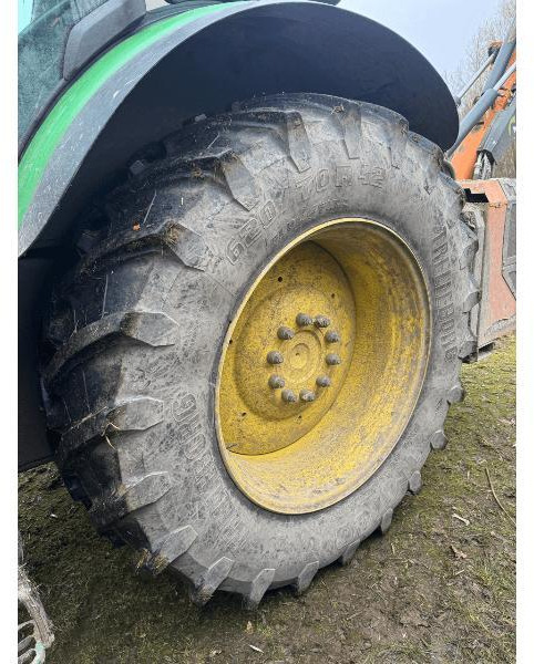 JOHN DEERE 6195R - Traktor: das Bild 3 JOHN DEERE 6195R - Traktor: das Bild 3