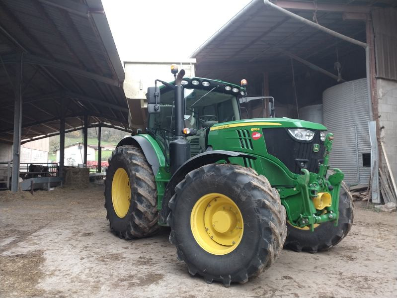JOHN DEERE 6195R - Traktor: das Bild 2 JOHN DEERE 6195R - Traktor: das Bild 2
