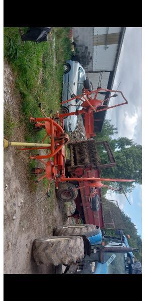 KUHN GF 5001 MH - Heuwender/ Wenderechen: das Bild 2 KUHN GF 5001 MH - Heuwender/ Wenderechen: das Bild 2
