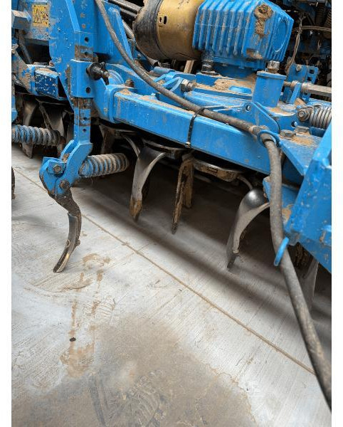 LEMKEN SOLITAIR 9 - Säkombination: das Bild 5 LEMKEN SOLITAIR 9 - Säkombination: das Bild 5