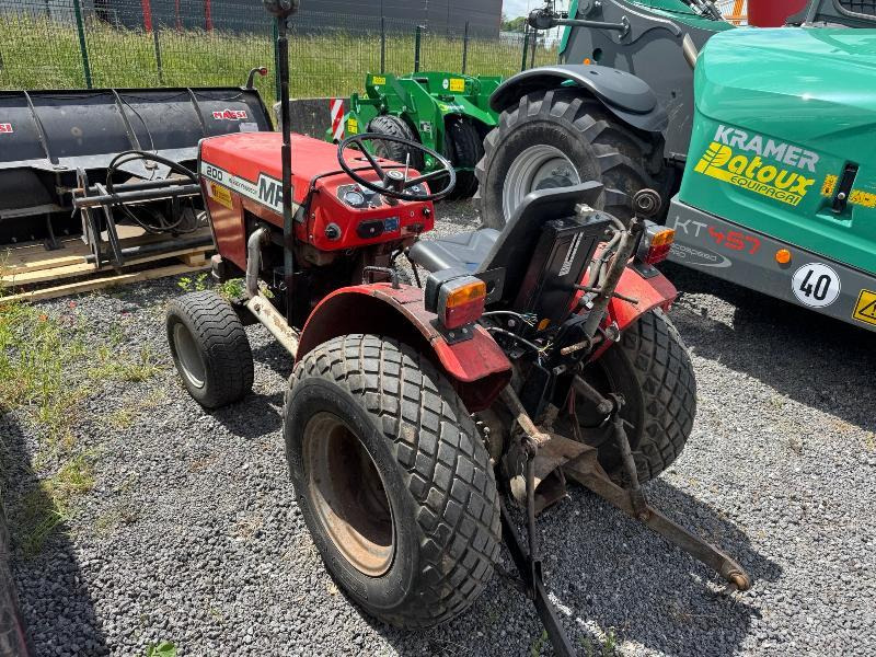 MASSEY-FERGUSON 200 - Traktor: das Bild 2 MASSEY-FERGUSON 200 - Traktor: das Bild 2