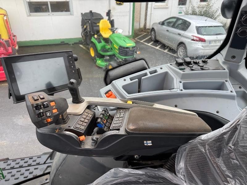 Traktor VALTRA T214 DIRECT: das Bild 10