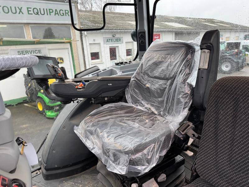 Traktor VALTRA T214 DIRECT: das Bild 7