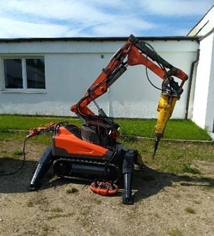 Husqvarna DXR140 - Minibagger: das Bild 1 Husqvarna DXR140 - Minibagger: das Bild 1