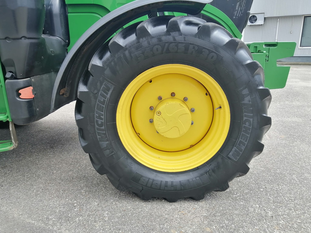 John Deere 6195R 4WD, Auto Trac + Activare !!! TOP !!! - Traktor: das Bild 2 John Deere 6195R 4WD, Auto Trac + Activare !!! TOP !!! - Traktor: das Bild 2