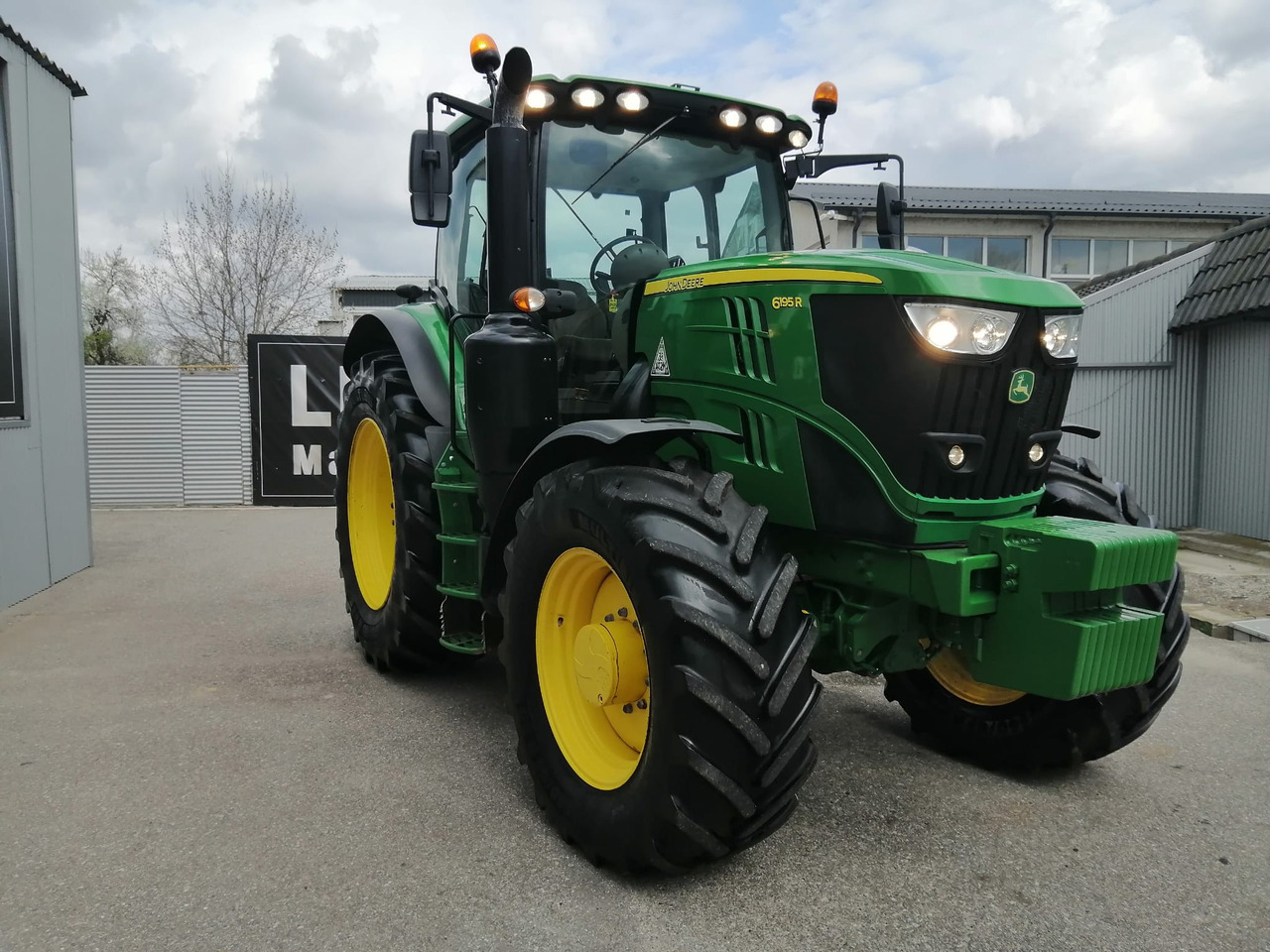 John Deere 6195R 4WD, Auto Trac + Activare !!! TOP !!! - Traktor: das Bild 3 John Deere 6195R 4WD, Auto Trac + Activare !!! TOP !!! - Traktor: das Bild 3
