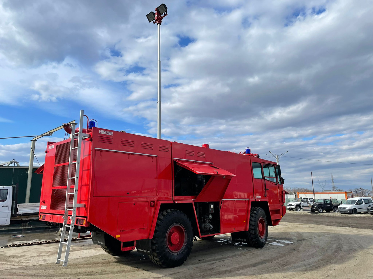 KRONENBURG K45 FIRE TRUCK - Feuerwehrfahrzeug: das Bild 5 KRONENBURG K45 FIRE TRUCK - Feuerwehrfahrzeug: das Bild 5