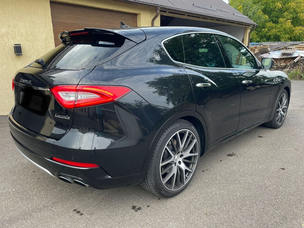 MASERATI LEVANTE 4X4 - SUV/ Geländewagen: das Bild 2 MASERATI LEVANTE 4X4 - SUV/ Geländewagen: das Bild 2