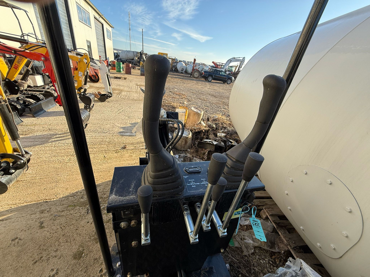 MINIEXCAVATOR JPC H10 - Minibagger: das Bild 4 MINIEXCAVATOR JPC H10 - Minibagger: das Bild 4