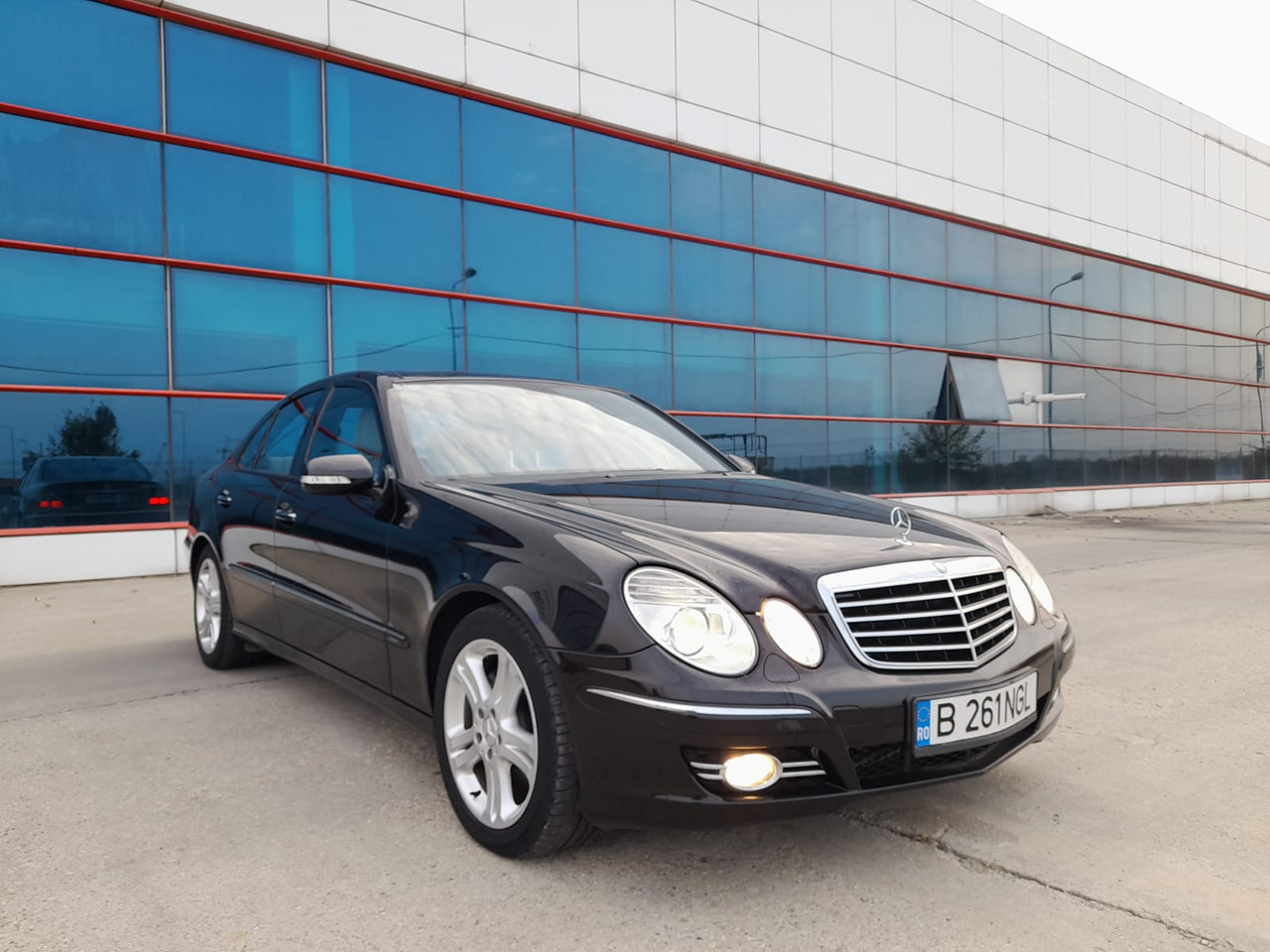 Mercedes Benz E350 - PKW: das Bild 4 Mercedes Benz E350 - PKW: das Bild 4