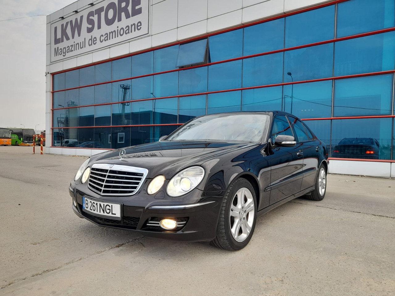Mercedes Benz E350 - PKW: das Bild 1 Mercedes Benz E350 - PKW: das Bild 1