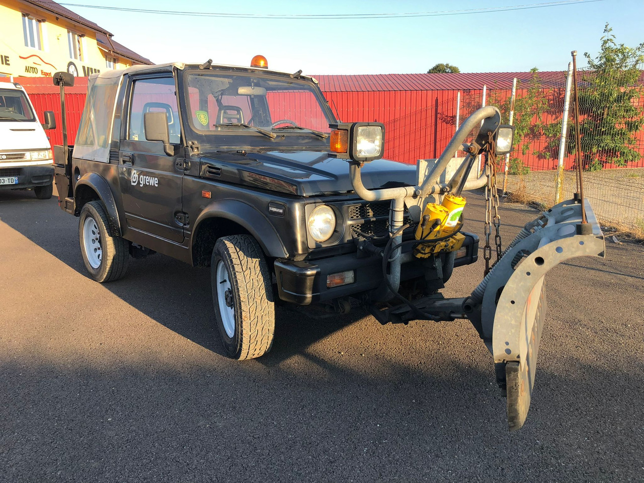 SUZUKI SAMURAI - SUV/ Geländewagen: das Bild 3 SUZUKI SAMURAI - SUV/ Geländewagen: das Bild 3