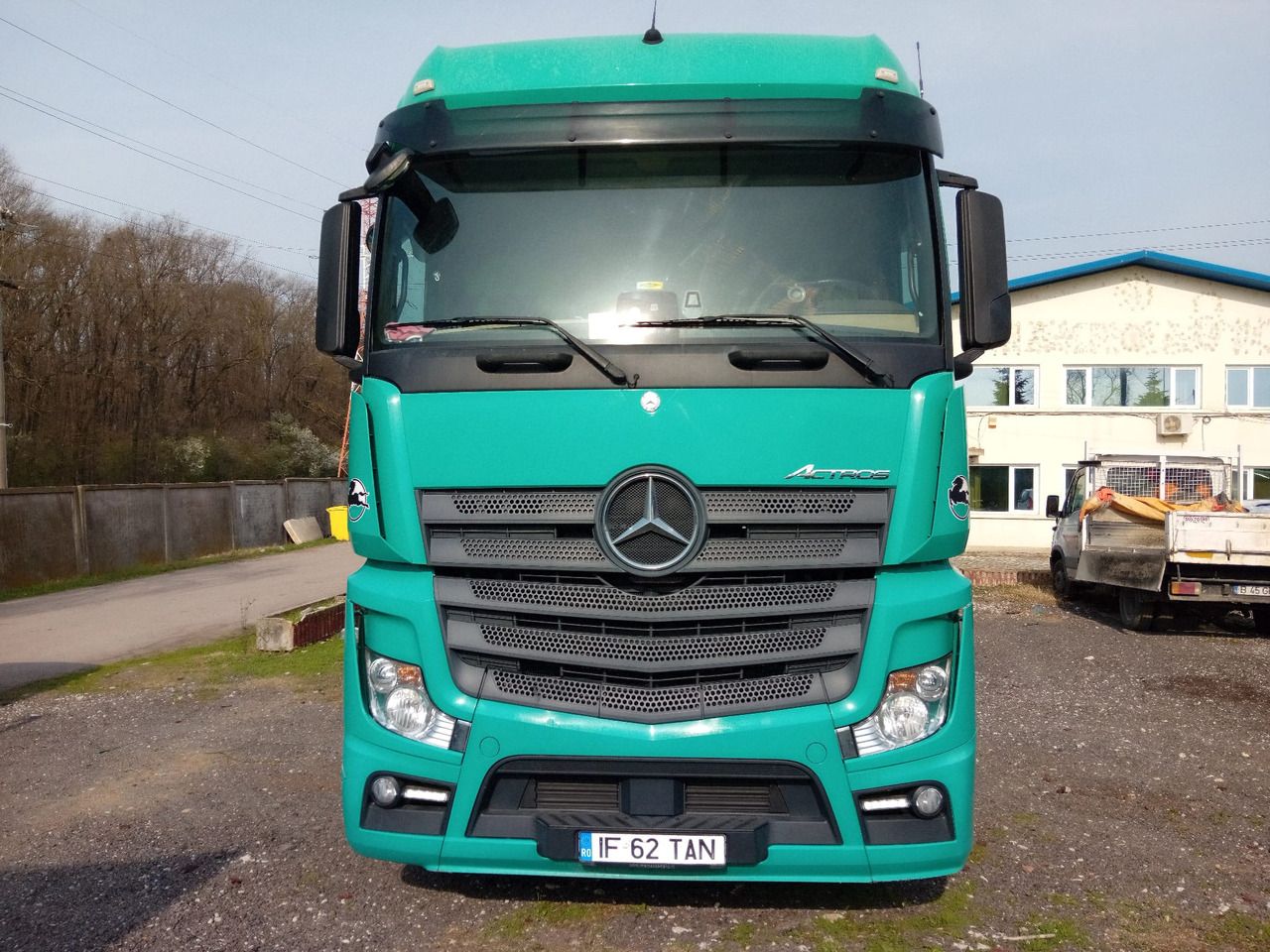 Mercedes-Benz Actros 18.45 - Sattelzugmaschine: das Bild 3 Mercedes-Benz Actros 18.45 - Sattelzugmaschine: das Bild 3