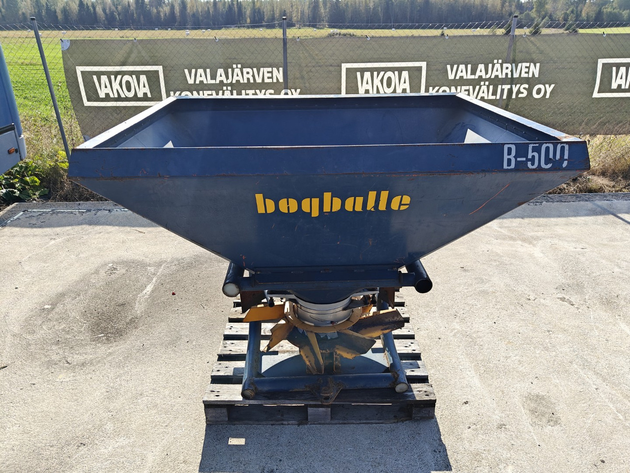 BOGBALLE B500 - Düngerstreuer: das Bild 1 BOGBALLE B500 - Düngerstreuer: das Bild 1
