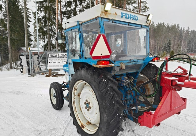 Ford 4110 traktori - Katso video! - Traktor: das Bild 3 Ford 4110 traktori - Katso video! - Traktor: das Bild 3