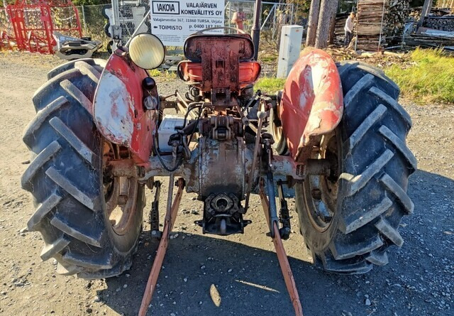 Massey Ferguson 35 - rekisterissä - KATSO VIDEO - Traktor: das Bild 4 Massey Ferguson 35 - rekisterissä - KATSO VIDEO - Traktor: das Bild 4