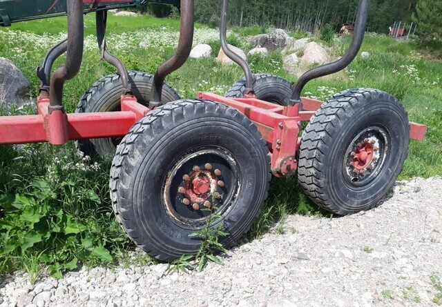 Metsäkärrypaketti JP7000 - todella järeä paketti - Rückewagen: das Bild 3 Metsäkärrypaketti JP7000 - todella järeä paketti - Rückewagen: das Bild 3