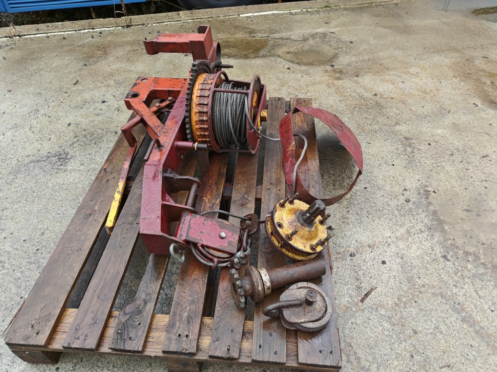 Remet Traktorivinssi - korjattavaksi - Holzspalter: das Bild 4 Remet Traktorivinssi - korjattavaksi - Holzspalter: das Bild 4