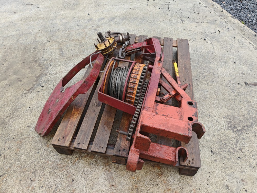 Remet Traktorivinssi - korjattavaksi - Holzspalter: das Bild 2 Remet Traktorivinssi - korjattavaksi - Holzspalter: das Bild 2