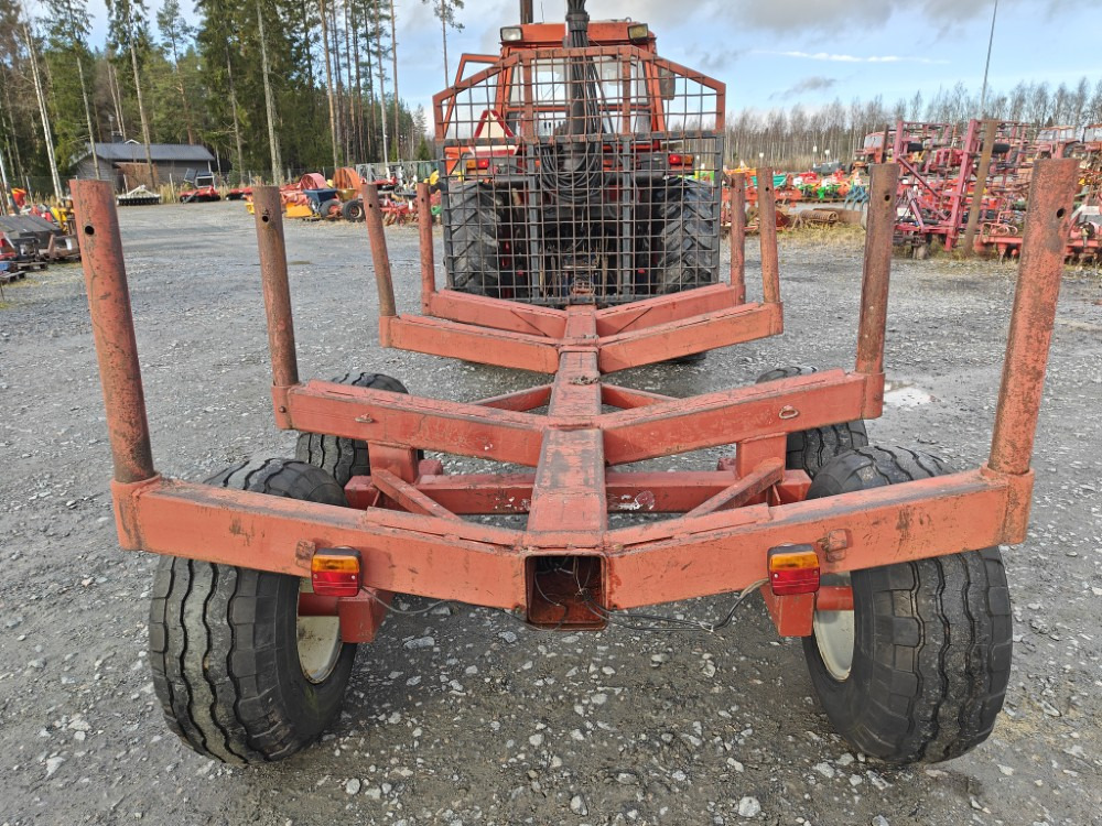 Rysky Metsävaunu telillä - Rückewagen: das Bild 3 Rysky Metsävaunu telillä - Rückewagen: das Bild 3