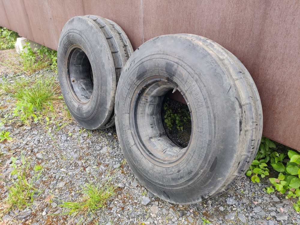 Reifen für Traktor Traktorin eturenkaat 2kpl Rengaskoko 10.00-16: das Bild 1