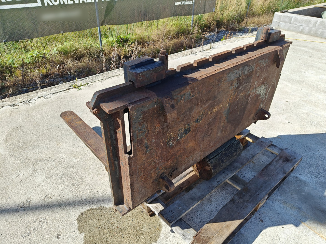 Trukkipiikit Vila-kiinnike - Gabel: das Bild 4 Trukkipiikit Vila-kiinnike - Gabel: das Bild 4