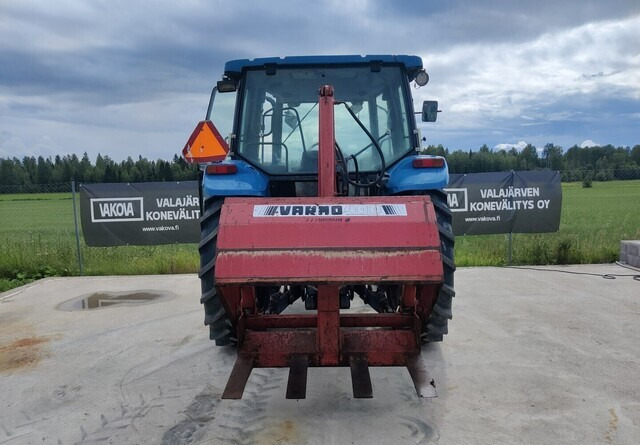 Varmo 400 rehuleikkuri - VIDEO - Silotechnik: das Bild 2 Varmo 400 rehuleikkuri - VIDEO - Silotechnik: das Bild 2
